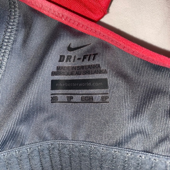 nike women’s sports bra - Picture 3 of 3